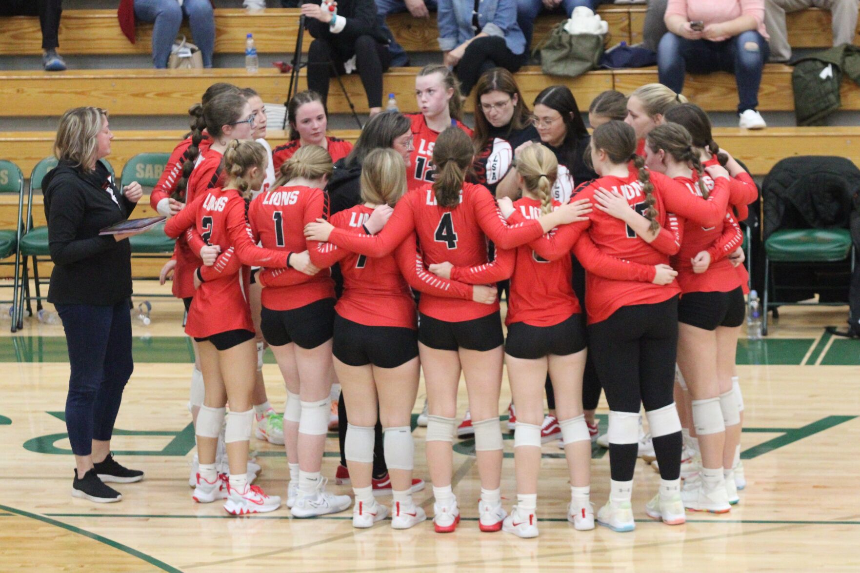 IMG_6705_Snapseed.jpg LSA volleyball